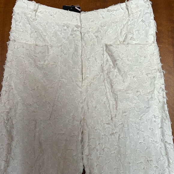 Avec Les Filles Cream Textured Fabric - Picture 2 of 6